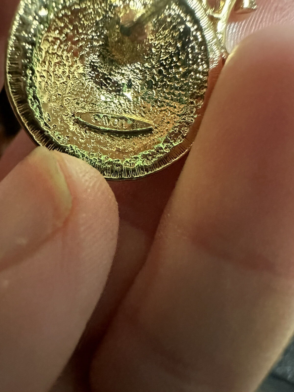 VINTAGE & RARE AVON WORLD PEACE ON EARTH PIN