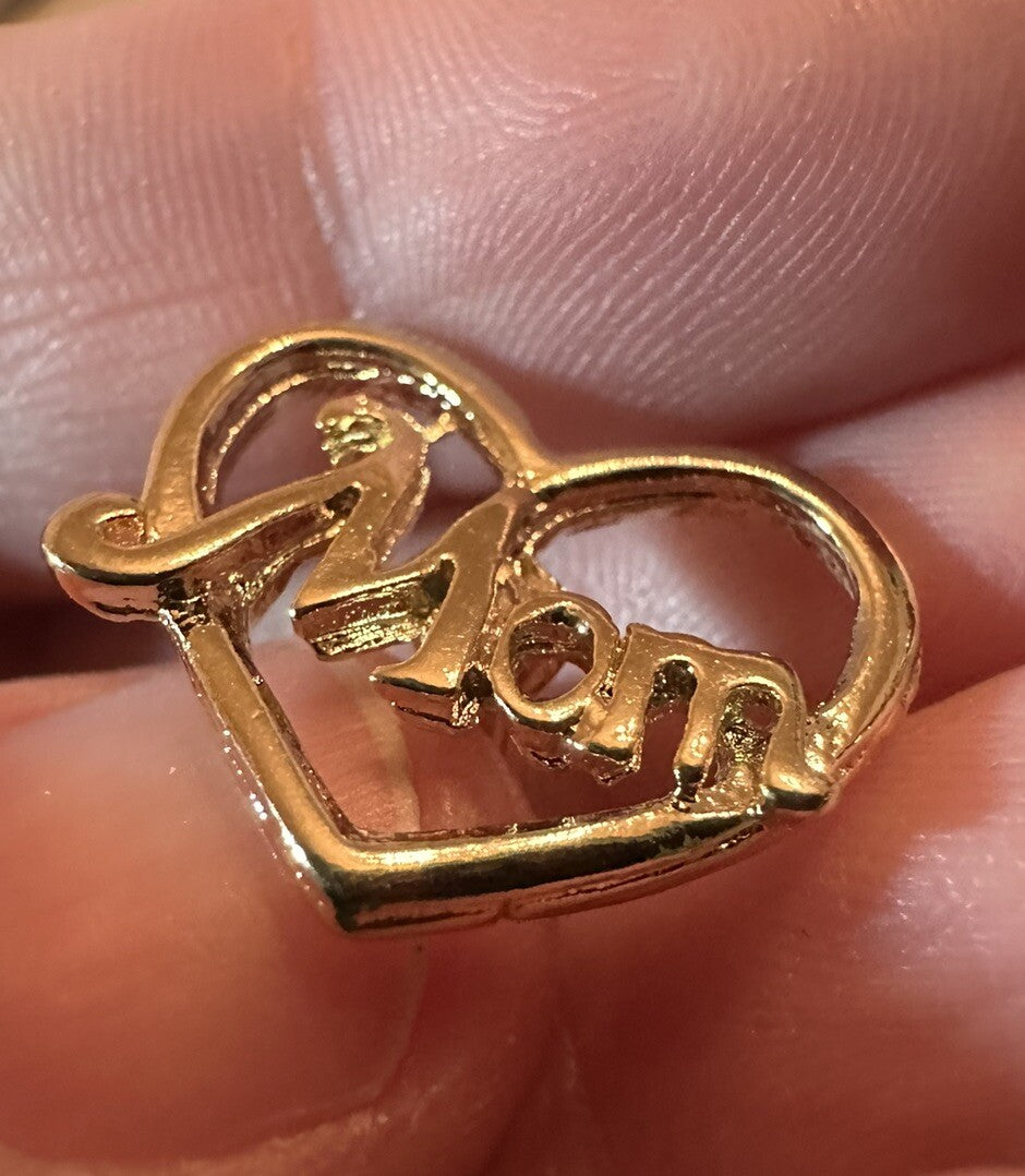 NOS VTG Latest Fashions Gold Tone Mom Heart Lapel Pin