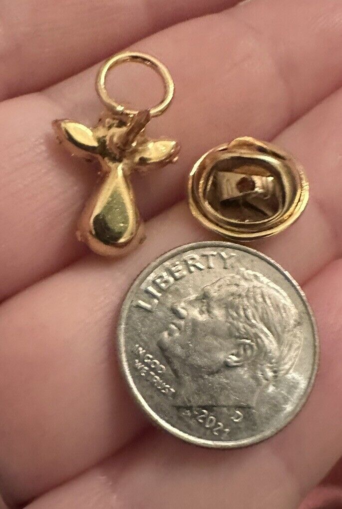 Angel with Green Gemstones Gold Tone Vintage Lapel Pin