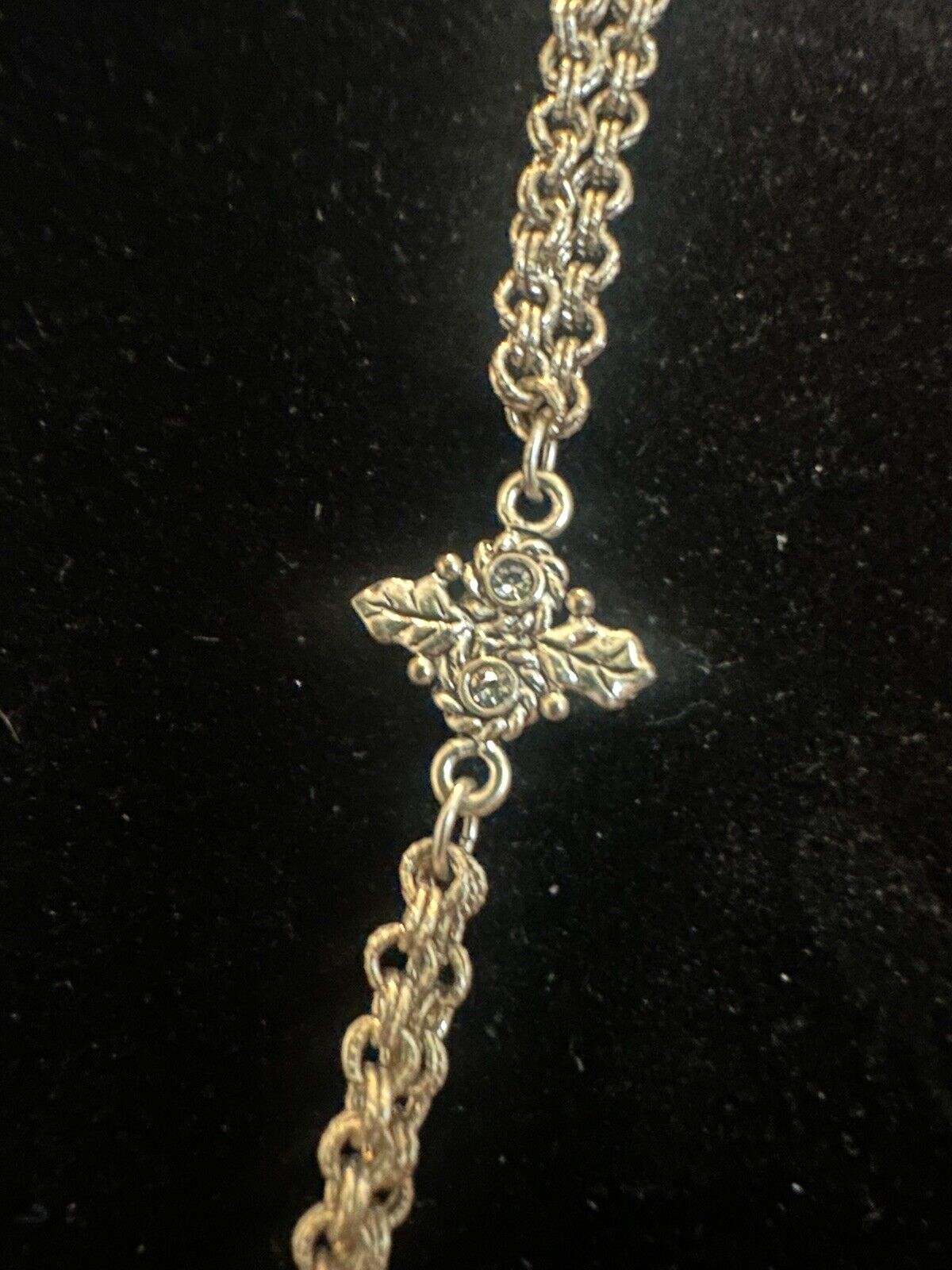 19" CHICO'S Pendant Necklace Crystal Leaf Motif Silver Brass