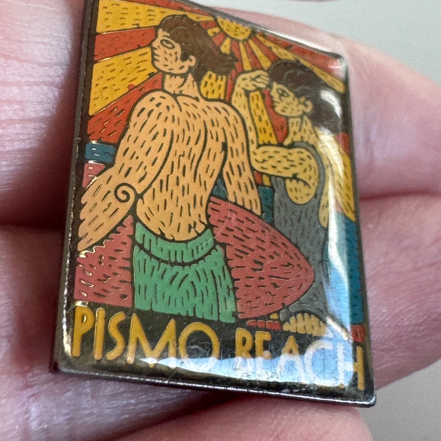 Vintage Pismo Beach California Souvenir Tourist Lapel Pin Pointilism