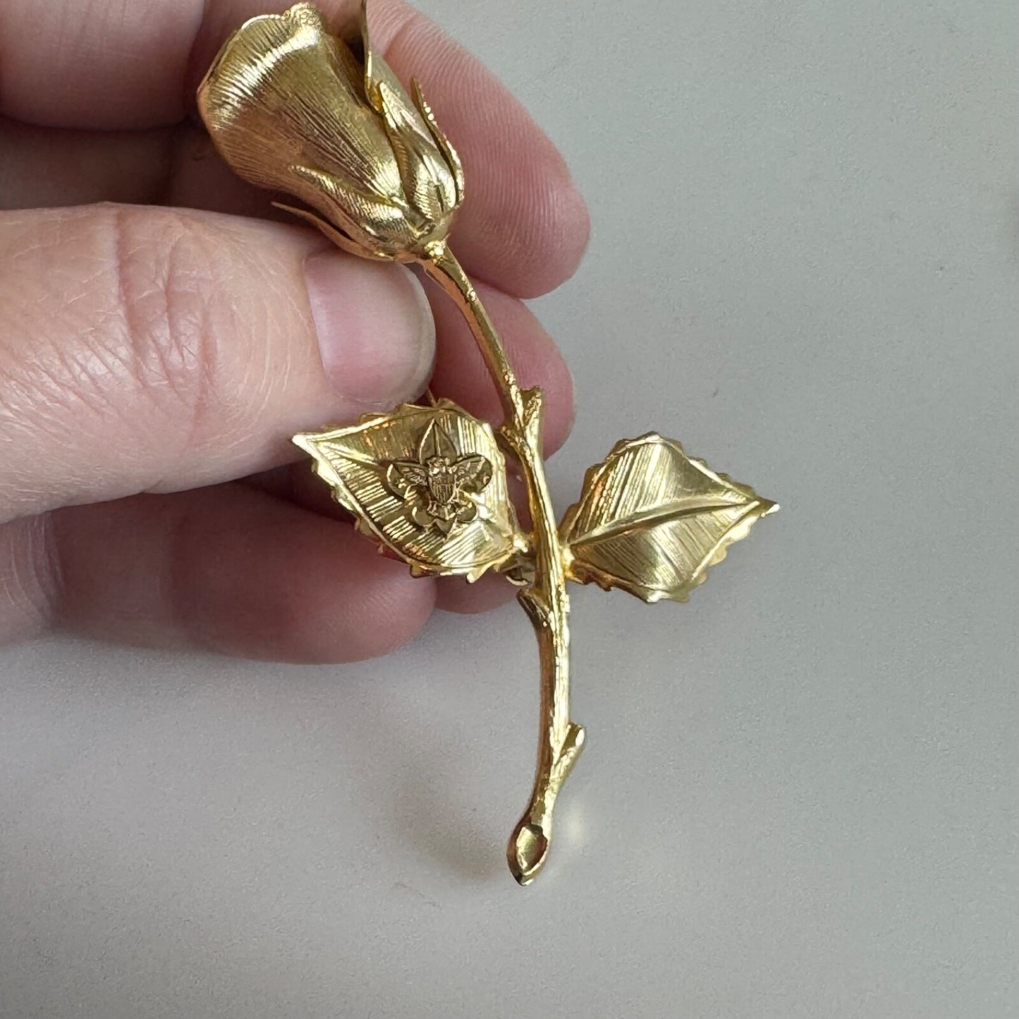 Vintage Boy Scouts Mothers Brooch Gold Tone Rose Pin