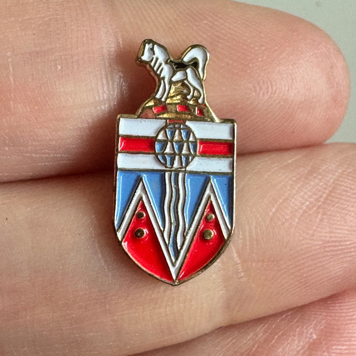 Vtg Yukon Coat of Arms Heraldic Shield Coat of Arms Enamel Pin Canada