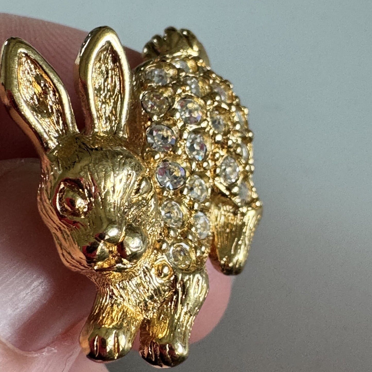 Vintage Pave Rhinestone Bunny Rabbit Brooch Pin Gold Tone Easter Bunny Tie Tack