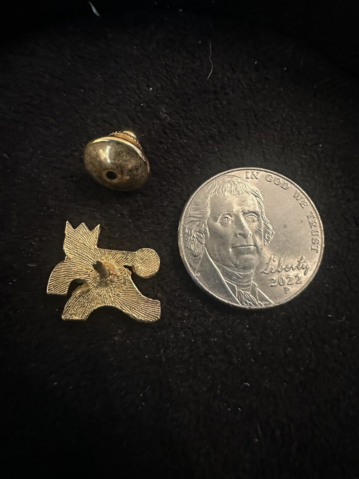 Vintage Brunswick Bowler Man Bowling 235 Club Gold Tone Lapel Pin