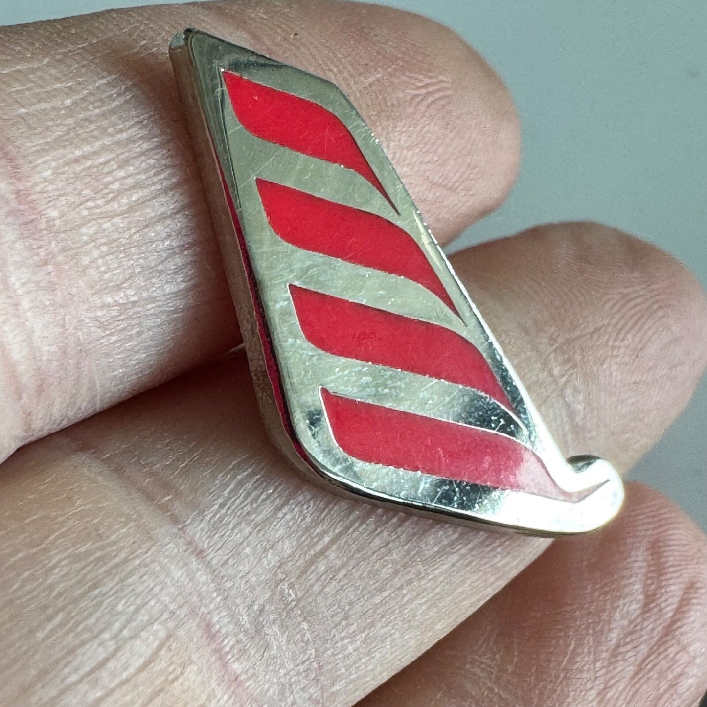 Bombardier Learjet Tail Fin Lapel Pin Tailfin Aviation Manufacturer