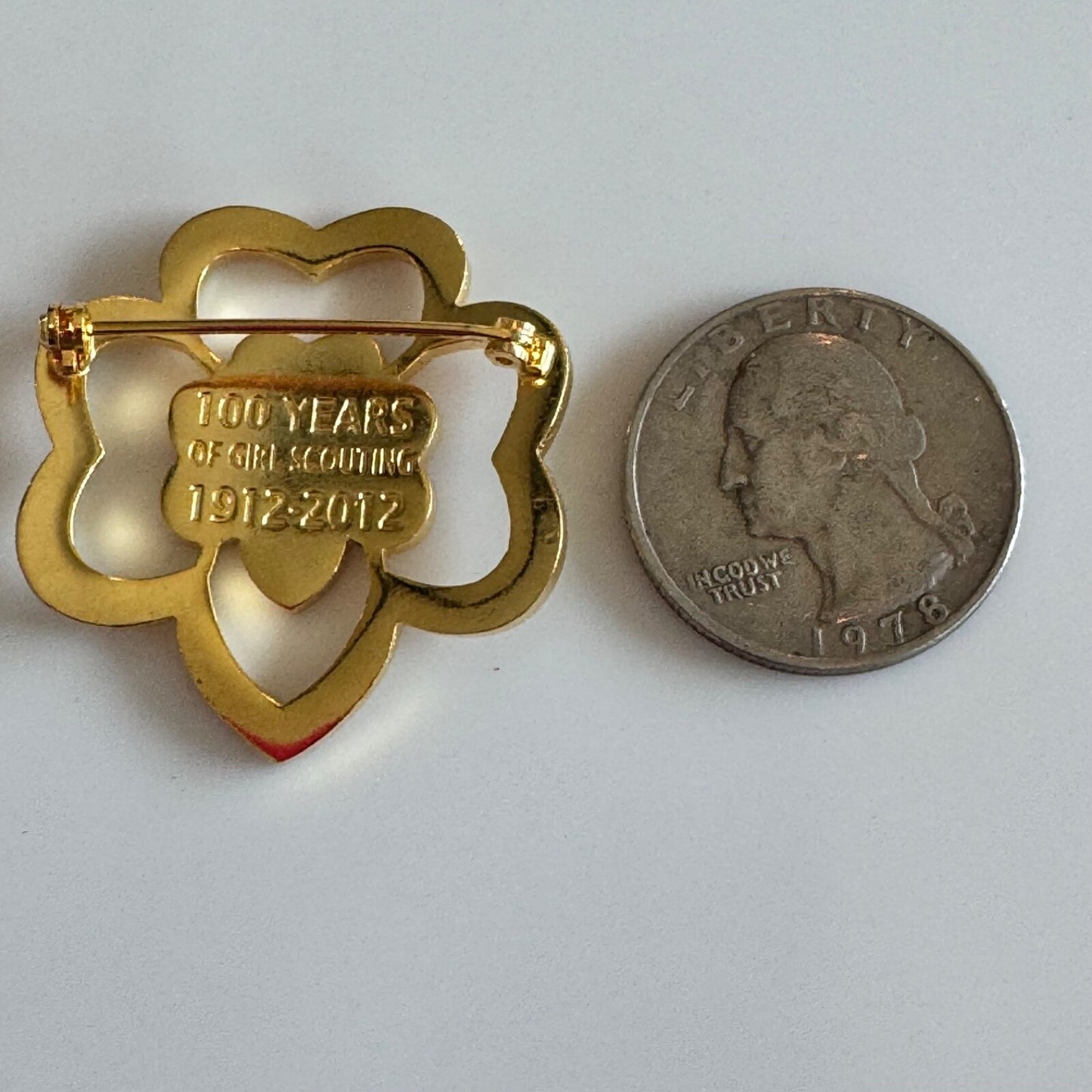 GIRL SCOUT 100 ANNIVERSARY TREFOIL BROOCH PIN SCARF SLIDE GOLD JEWELRY