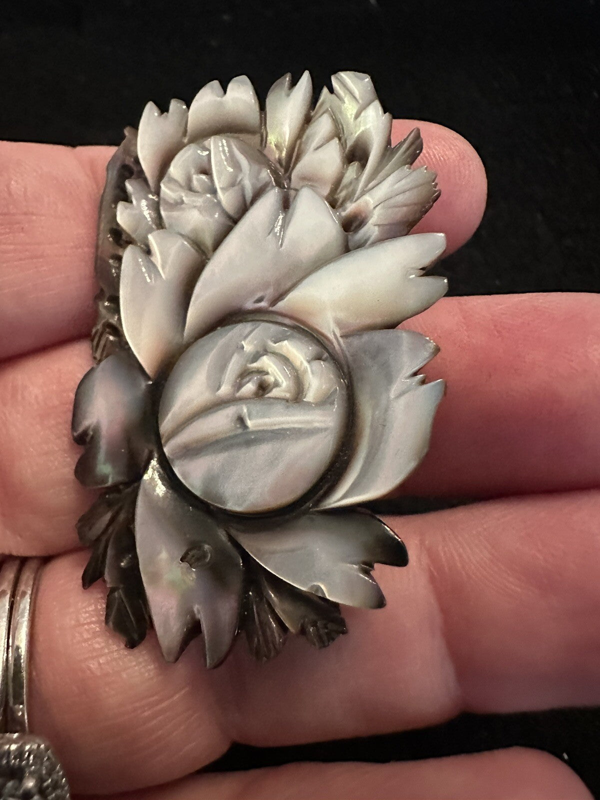 Antique Mother Of Pearl Carved Floral Victorian Brooch Pin - Stunning - Estate
