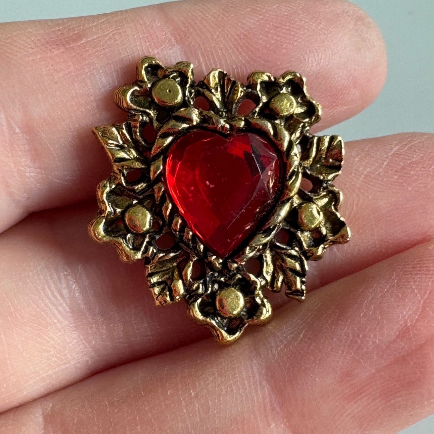 Red Jeweled Heart Brooch – Ornate Floral Vintage Pin