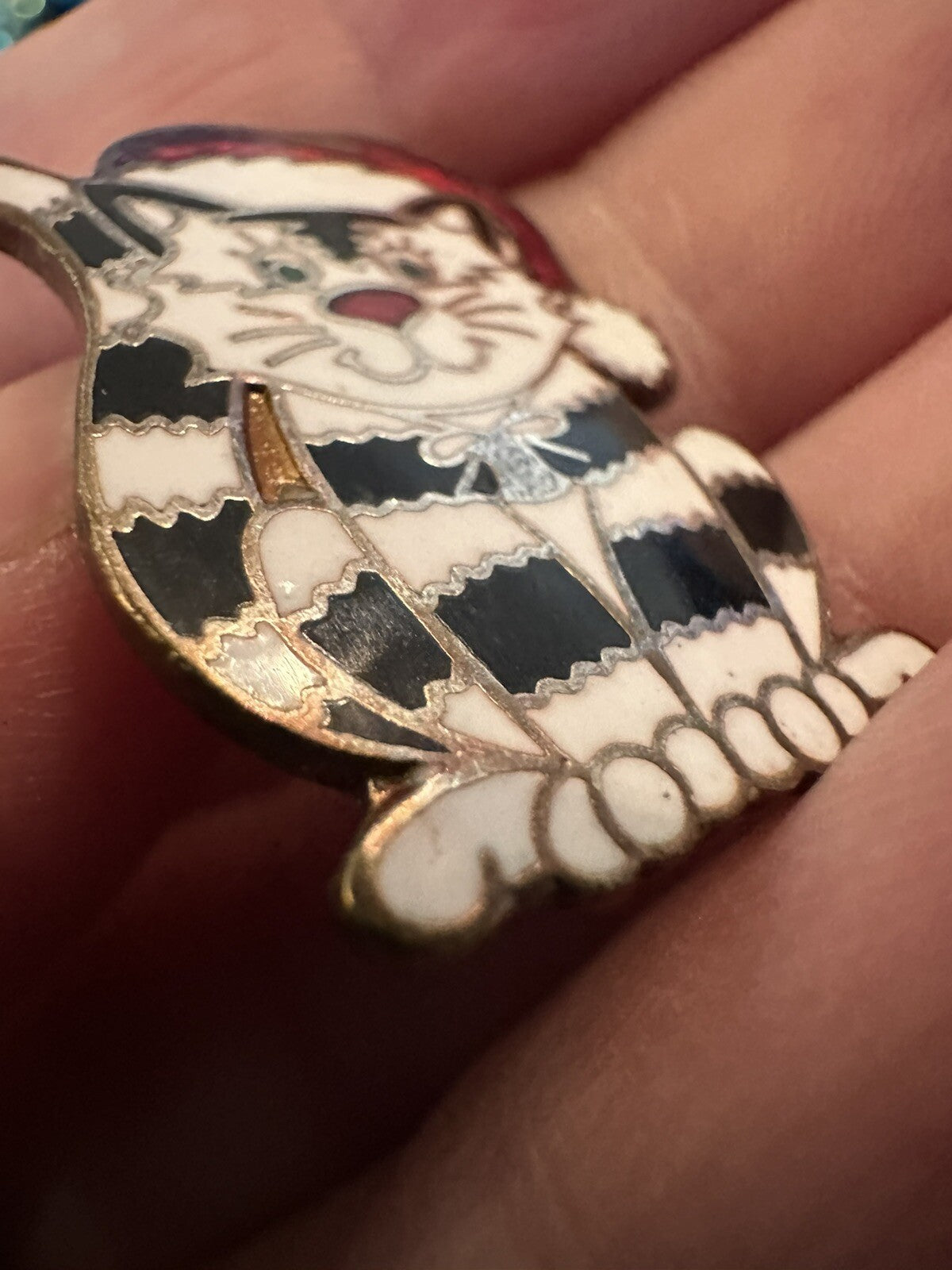 VTG Christmas Santa Cat PIN Black White Striped Enamel Signed Centennia 1979