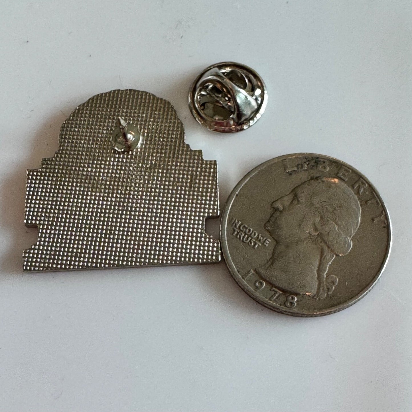 Vintage Albuquerque New Mexico Hot Air Balloon Lapel Pin Flag NM Festival