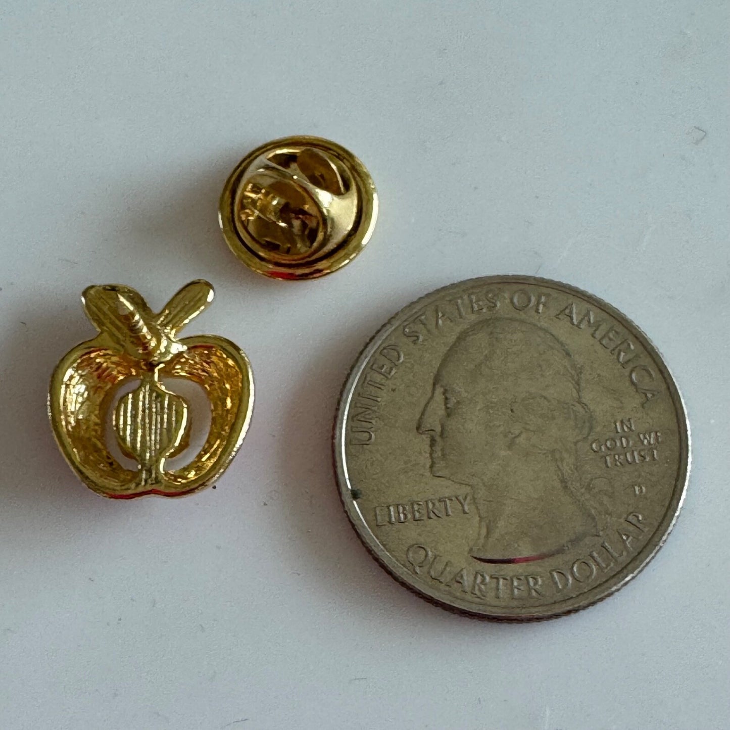 Red Apple Pin Tie Tack Brooch with Rhinestones – Enamel Fruit Pin
