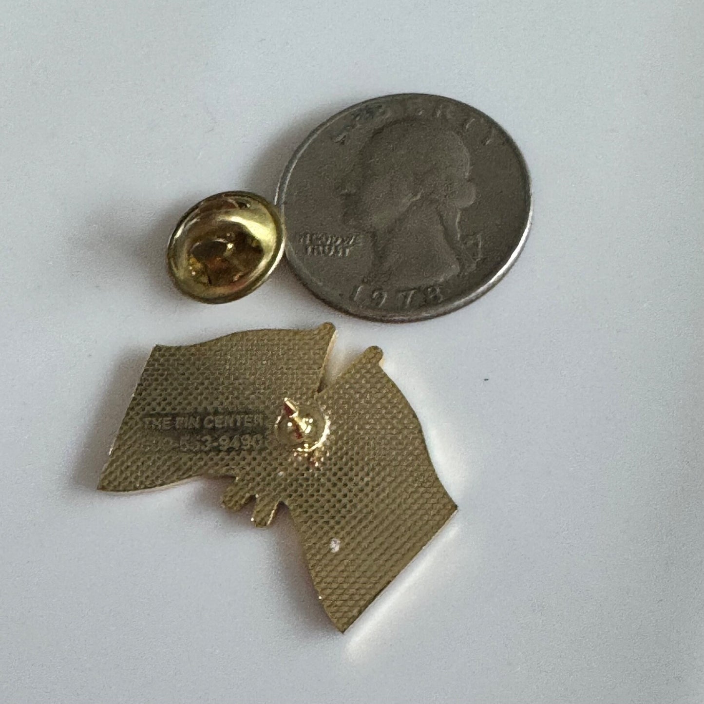 Federal Bureau of Prisons & U.S. Flag Lapel Pin – DOJ Justice Department Rare