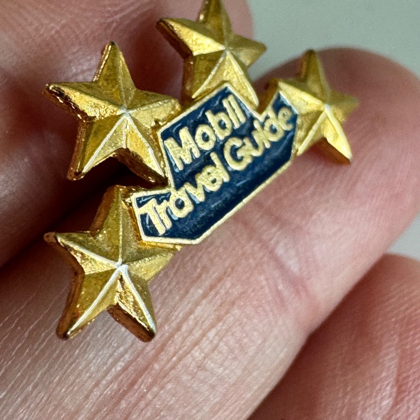 Vtg Mobil Travel Guide Four Star Award Lapel Pin Enamel