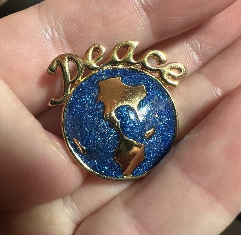 VINTAGE & RARE AVON WORLD PEACE ON EARTH PIN