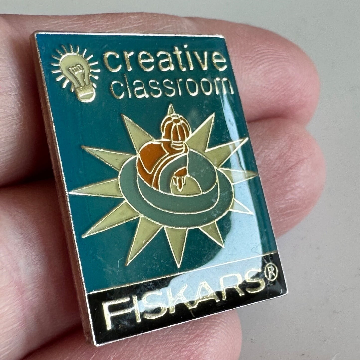 Fiskars Creative Classroom Pin – Educational Craft Brand Emblem Quilting Sewing