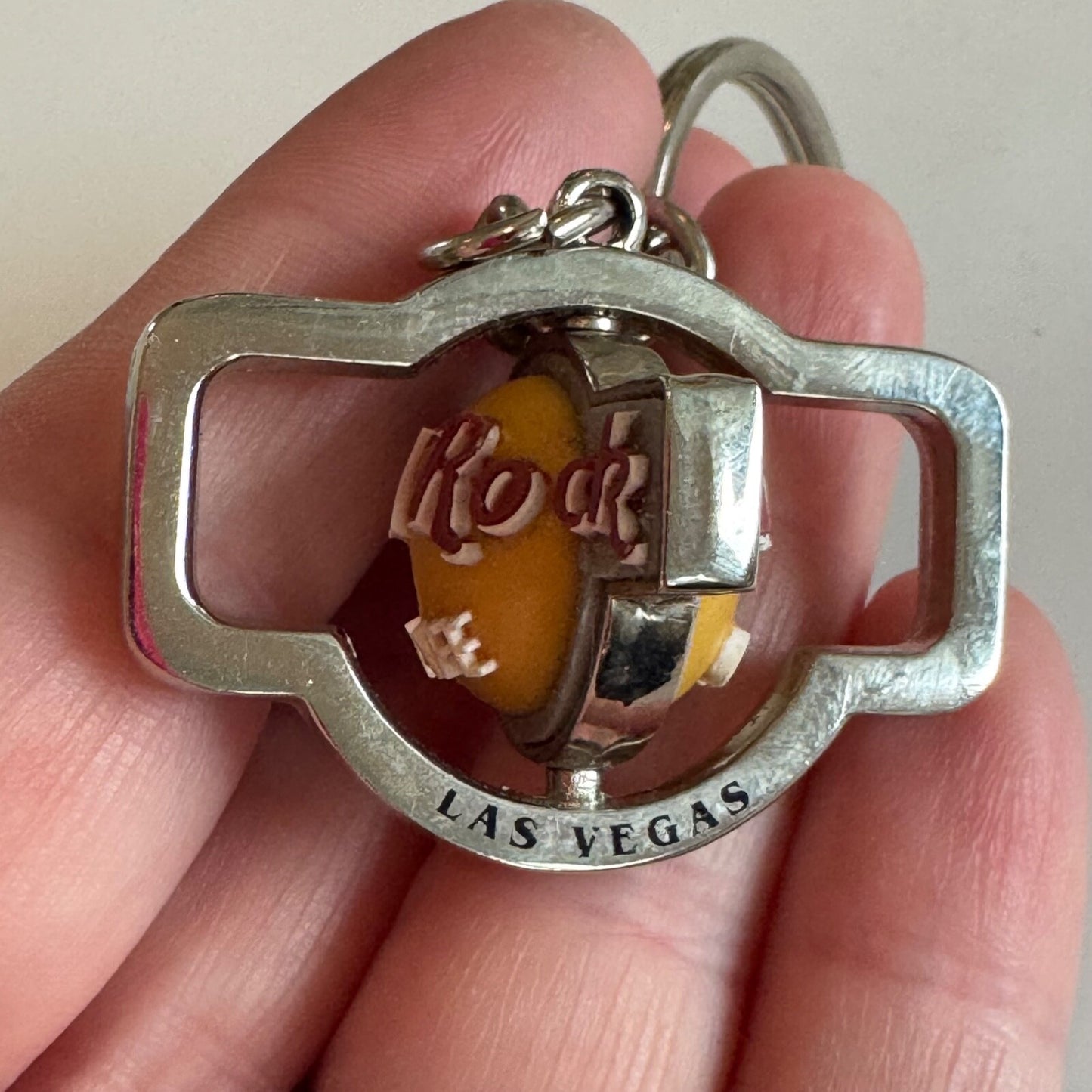 Hard Rock Café Las Vegas Spinning Logo Keychain – Classic Logo Metal Souvenir