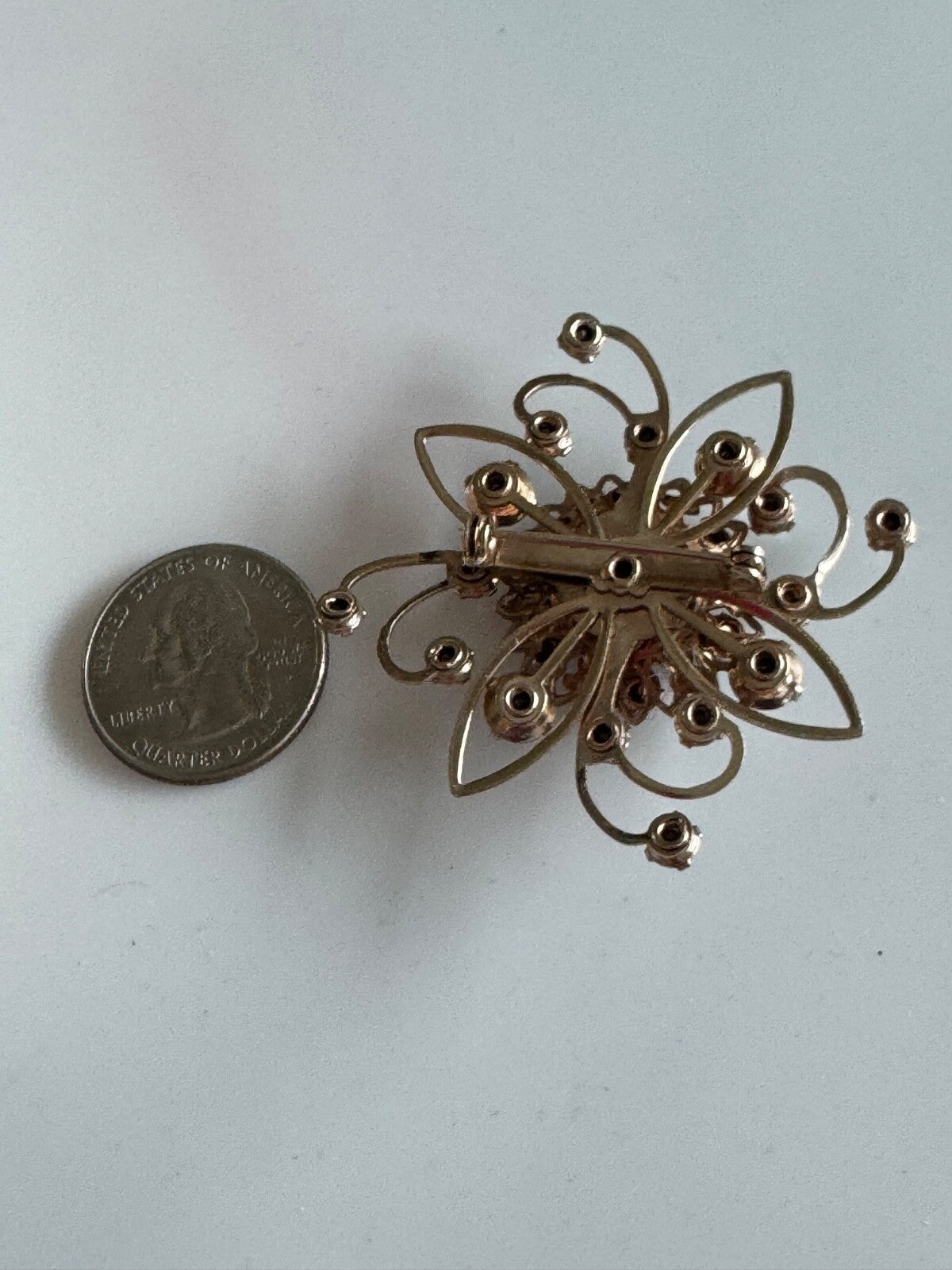 Aurora Borealis Rhinestone Starburst Brooch – Mid-Century Sparkle AB