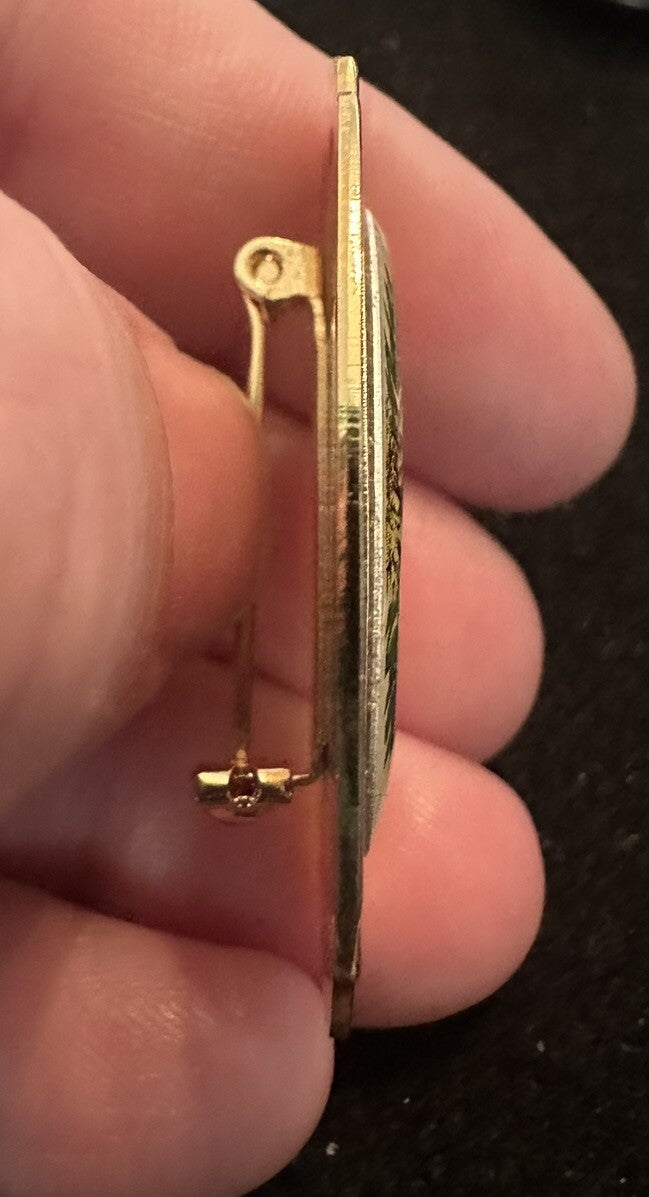 2004 World War II National Memorial Washington D.C. Commemorative Dedication Pin