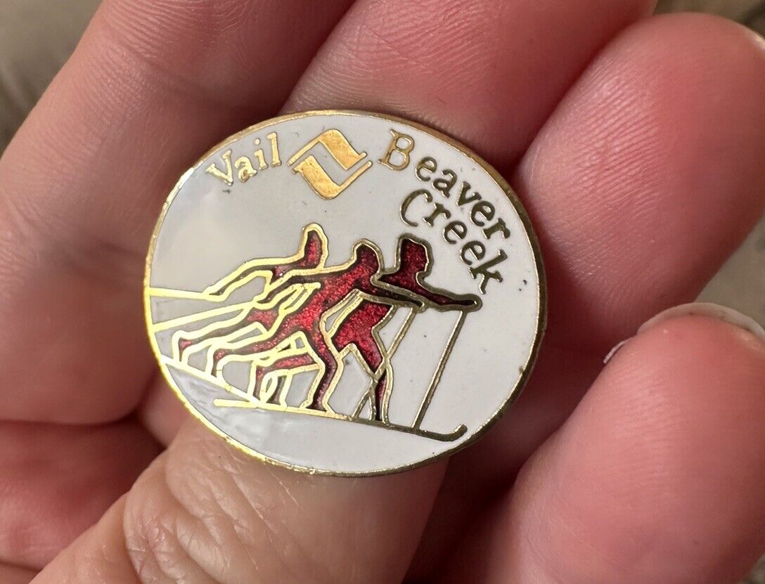 VAIL BEAVER CREEK Skiing Ski Pin Badge COLORADO Resort Souvenir Travel Lapel