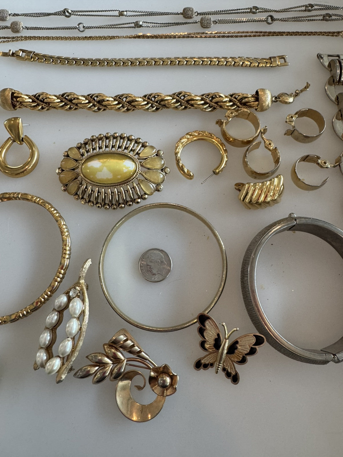 Vintage Mostly Signed Jewelry Lot For Repair Parts Repurpose Harvest As-Is