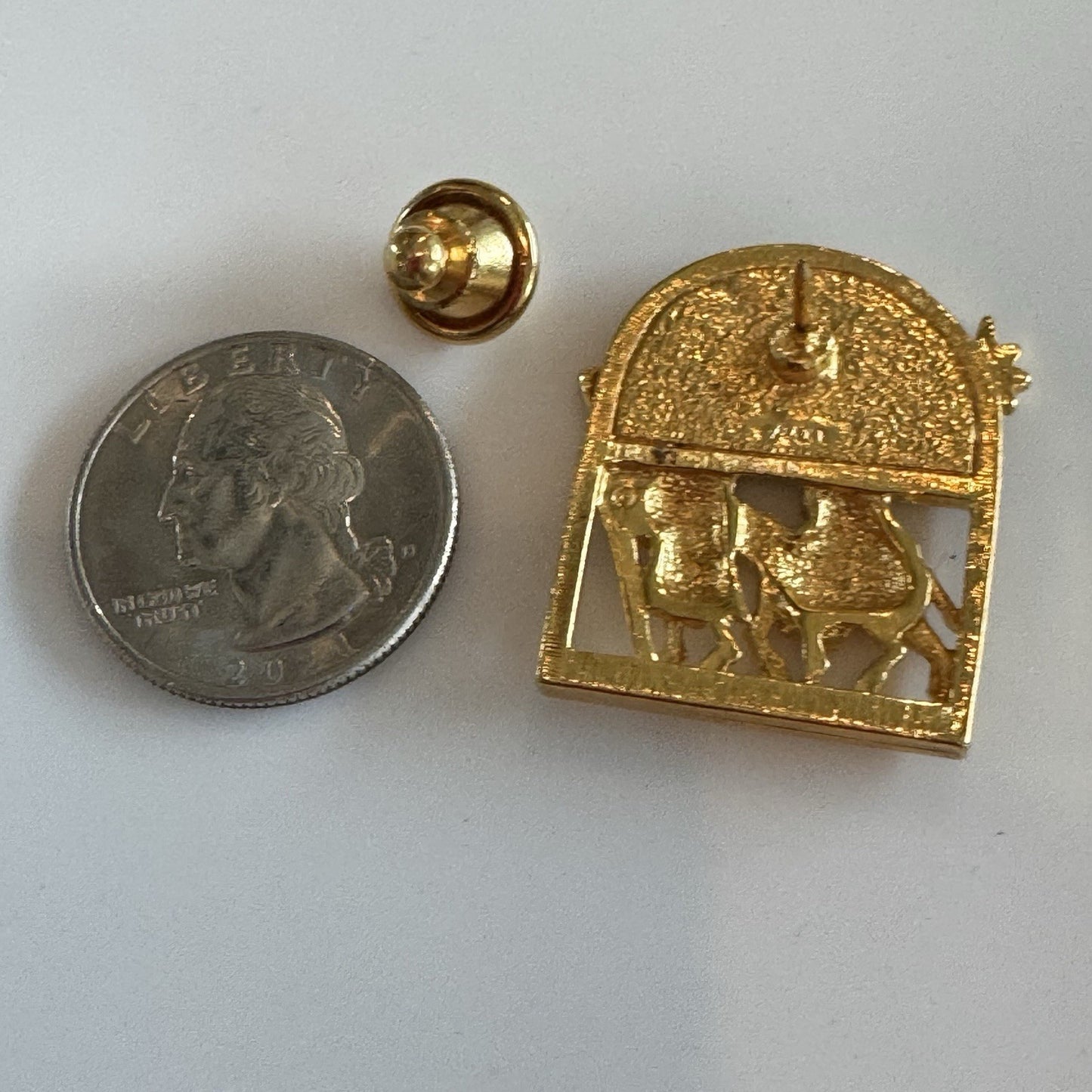 Vintage Avon Holy Family Tac Pin 1994 Nativity Scene Pin Brooch