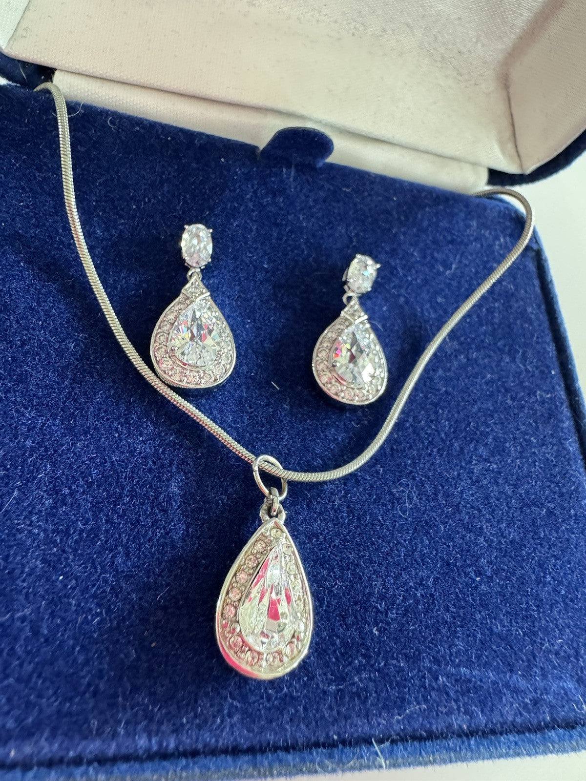 CAMROSE & KROSS Jackie Kennedy Necklace Earrings Original Box & COAs Sudan