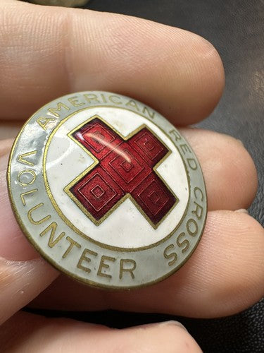 WORLD WAR 2 AMERICAN RED CROSS METAL VOLUNTEER PIN MOTOR CORPS II