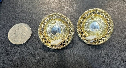FABULOUS 1980's 1990’s Vintage PURPLE CABOCHON Rhinestone GOLD TONECLIP EARRINGS