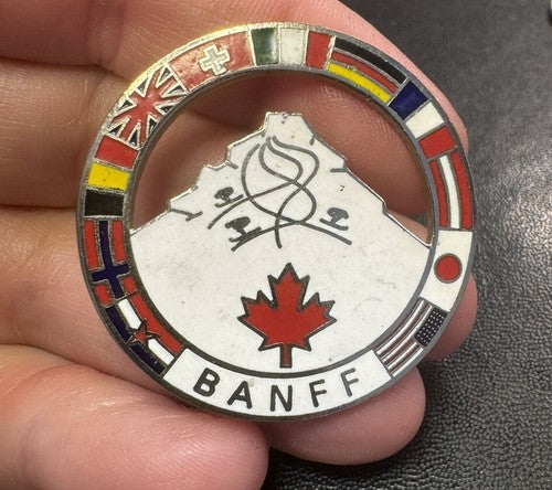 Banff Sunshine Resort Alberta Canada Snowflake Flags Ski Pin Beautiful RARE