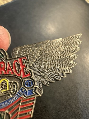 1997 THE GREAT AMERICAN RACE XV SONOMA TO JACKSONVILLE HAT PIN MBNA AMERICA