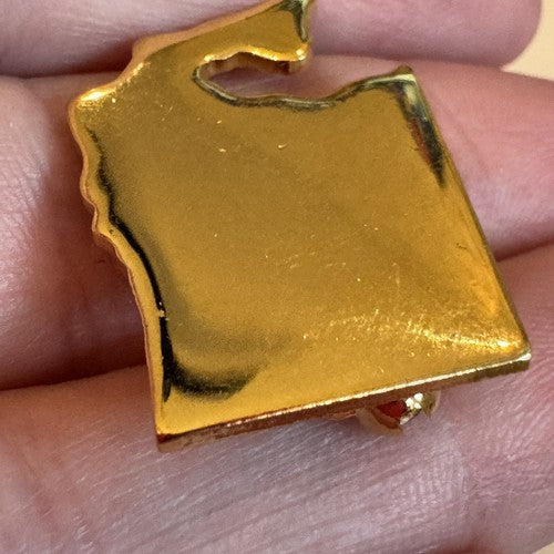 Washington State Shaped Gold Tone Pin Travel Souvenir Brooch
