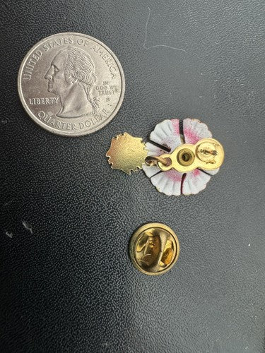 Vintage Lapel Pin ~ VFW Veterans Of Foreign Wars Poppy Flower With Dangle Charm