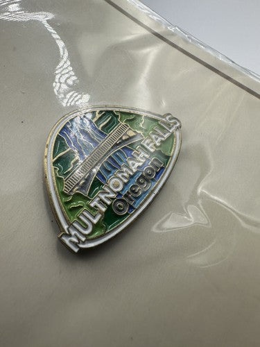 Vtg Mt Hood Multnomah Falls Oregon Lapel Hat Pin Travel L.W. Bristol Classics