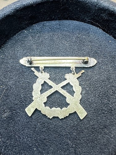 Vintage EXPERT RIFLEMAN Badge Unknown Era Non-Magnetic