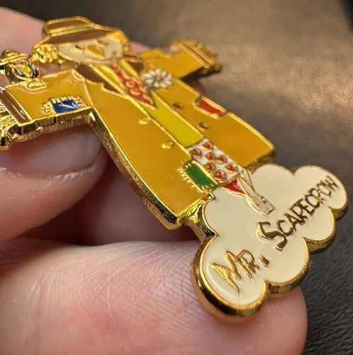 MR SCARECROW BALLOON PIN