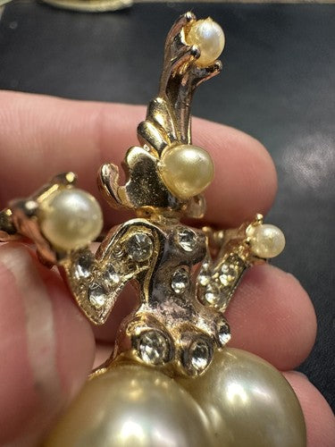 Vintage Thai Siamese Temple Dancer Brooch Pin Pearl Rhinestone Gold Tone