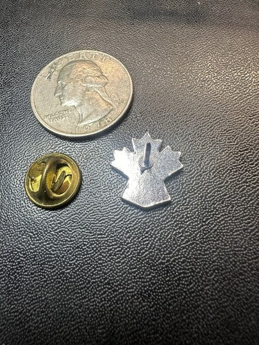 The Discovery Train Railroad National Museum of Canada Lapel Pin La Découverte