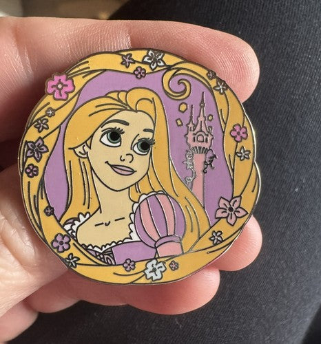 DISNEY PRINCESS RAPUNEL (TANGLED) MYSTERY PIN