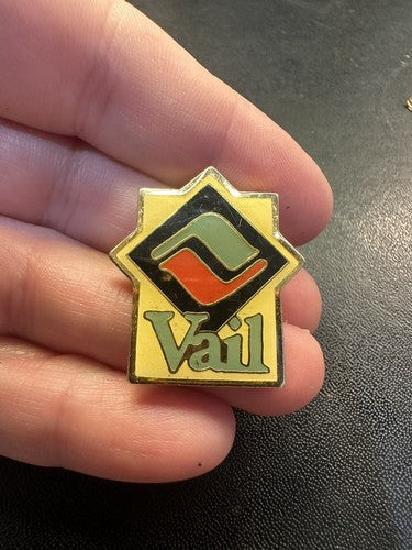 Vail Colorado Ski Resort Logo Pin Badge Skiing CO Travel Souvenir