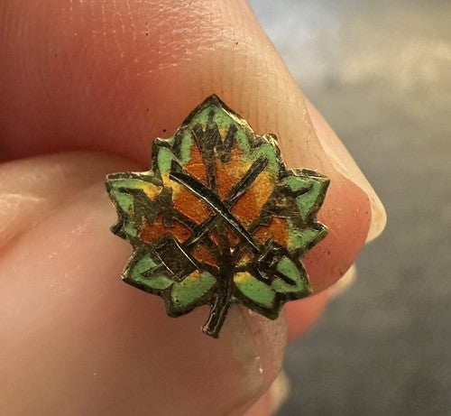 Vintage MWA Modern Woodmen Of America Maple Leaf Screwback Enameled Lapel Pin 