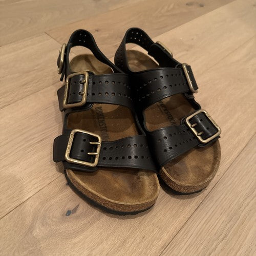 Birkenstock Milano Bold Black Leather Regular Width