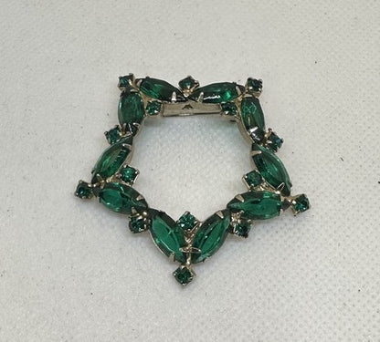 Stunning Green Glass Rhinestone Open Back Star Brooch Vintage Gold Tone