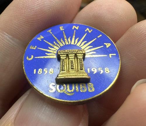 VINTAGE SQUIBB CENTENNIAL GOLD FILLED LAPEL PIN DIEGES & CLUST Bristol Myers