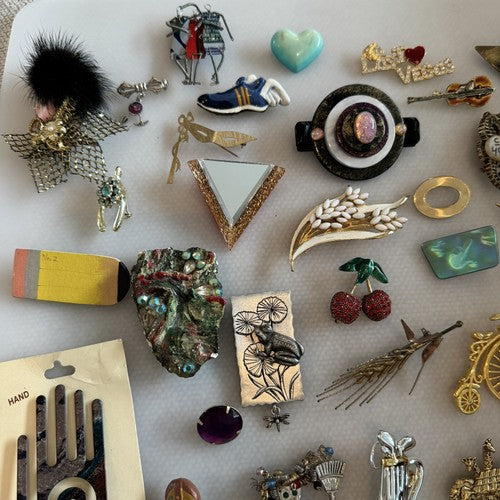 56 Piece Vintage/Modern Colorful Mixed Style Brooch/Pin Lot Avon Hallmark ART JJ