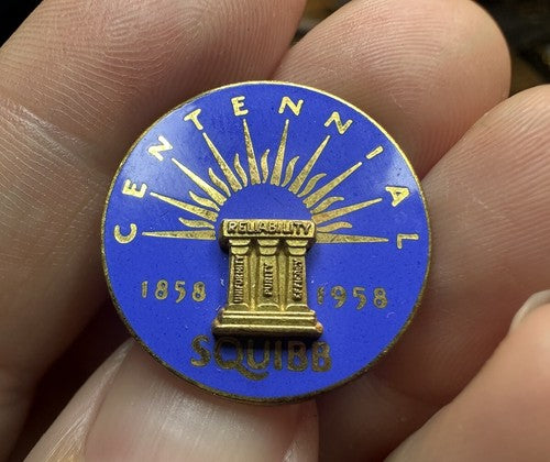 VINTAGE SQUIBB CENTENNIAL GOLD FILLED LAPEL PIN DIEGES & CLUST Bristol Myers