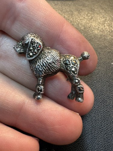 925 Sterling Silver Marcasite Sparkle Small Poodle Dog Pin Brooch Pendant