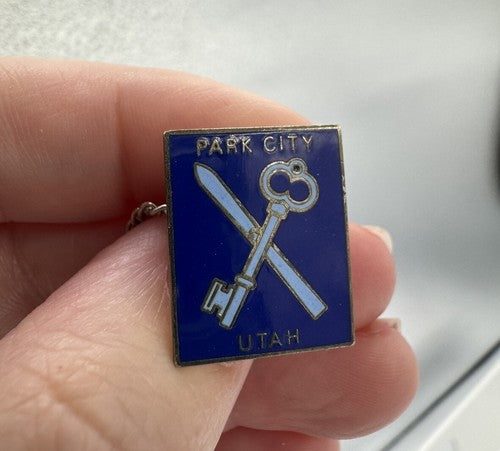 Very Nice Vintage Park City Utah Lapel Pin Tie Tack Ski Key