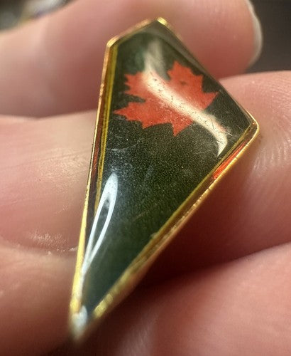 AIR CANADA LAPEL PIN Tail Logo Red Maple Leaf