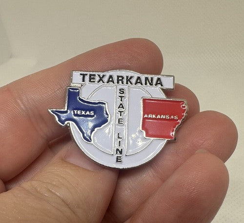 TEXARKANA State Line Texas Oklahoma Badge Pin Souvenir Travel